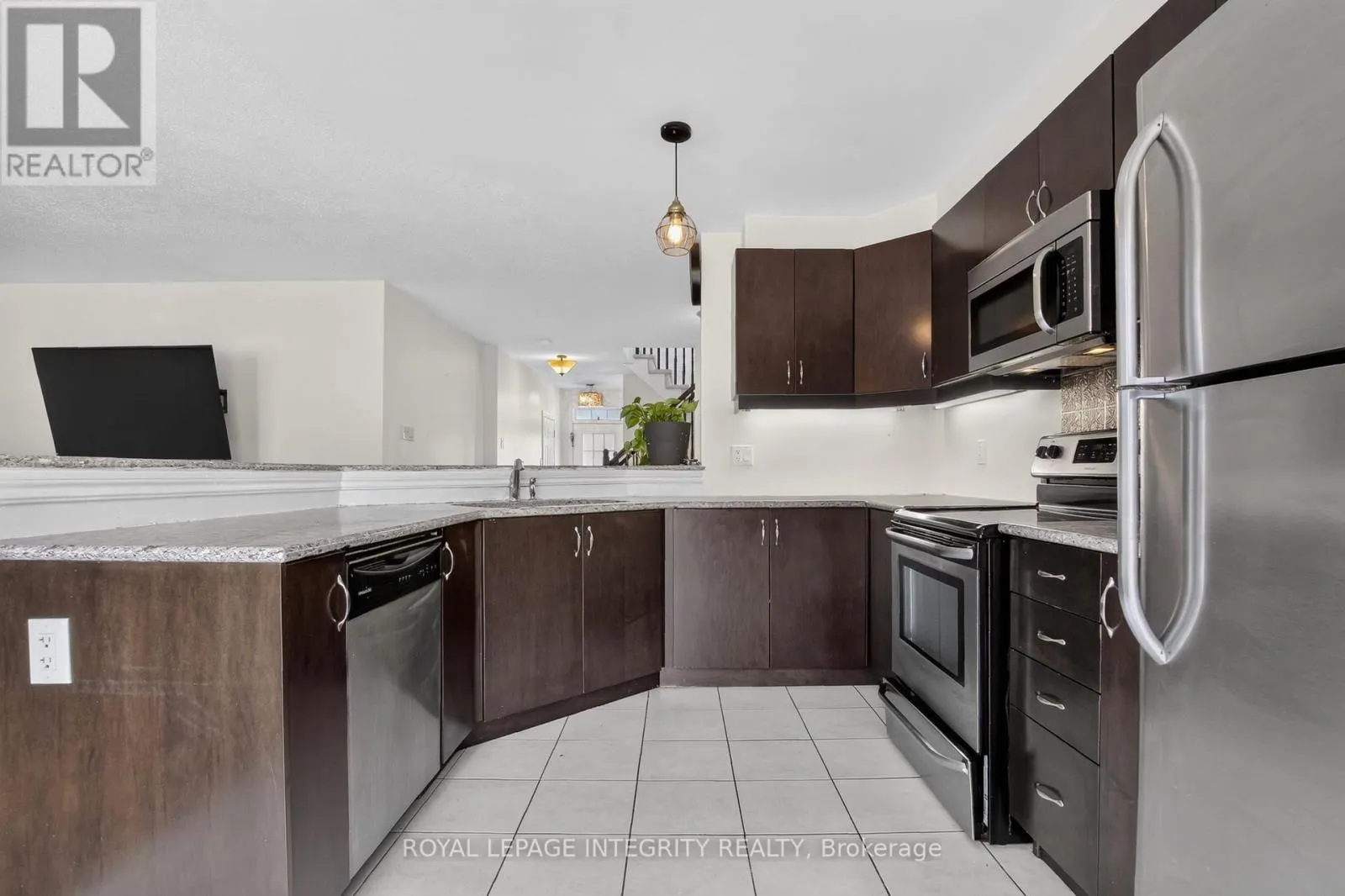 414 MEADOWHAWK CRESCENT