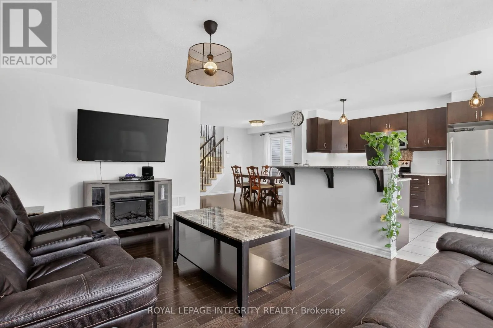 414 MEADOWHAWK CRESCENT