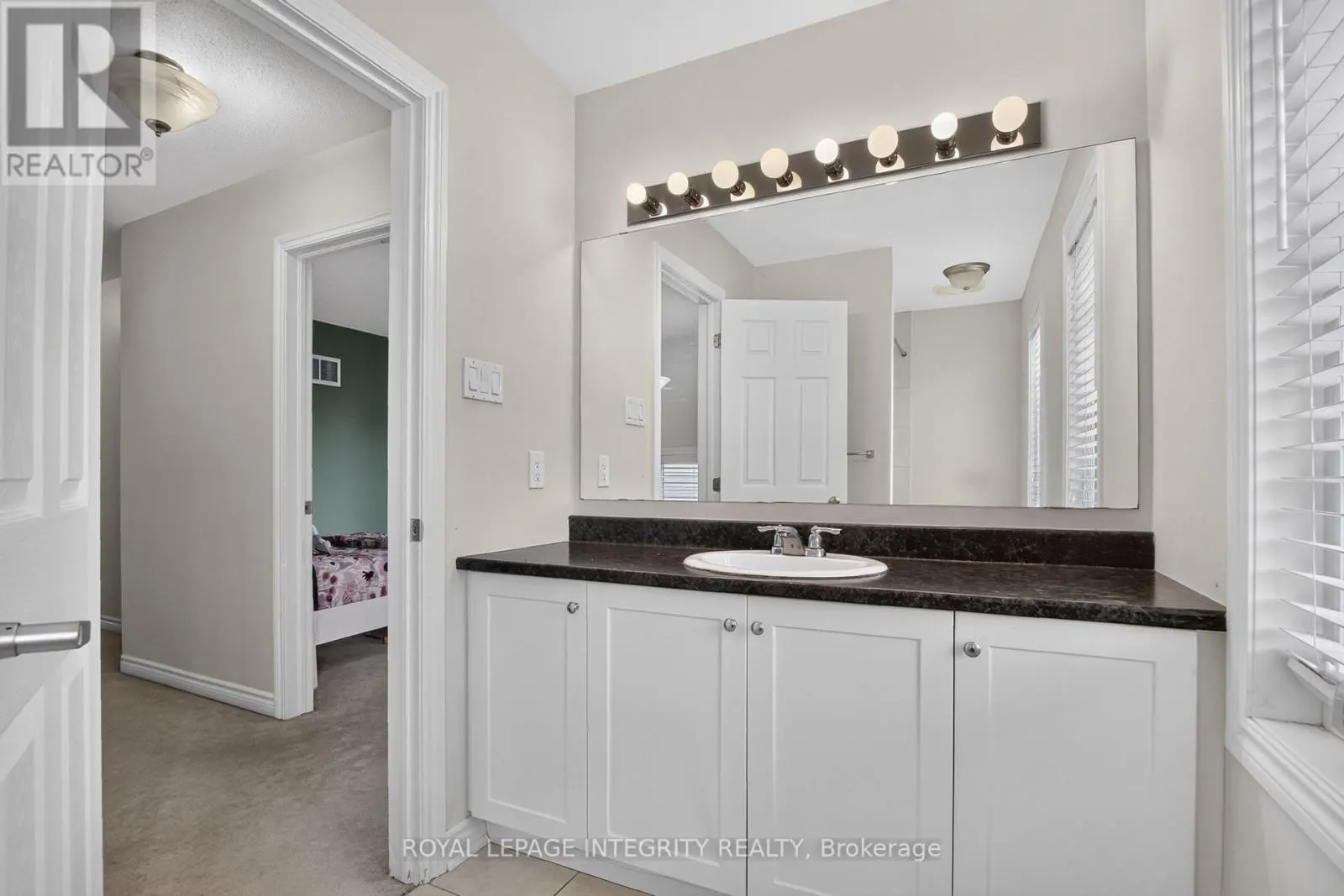 414 MEADOWHAWK CRESCENT