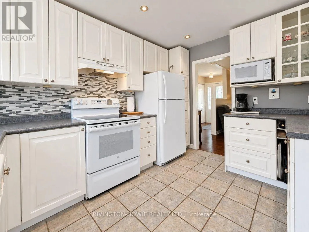125 SNELGROVE DRIVE