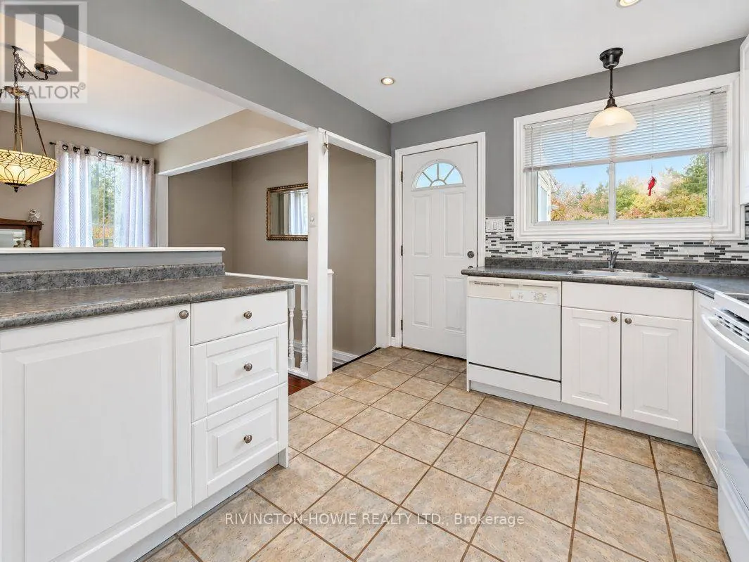 125 SNELGROVE DRIVE