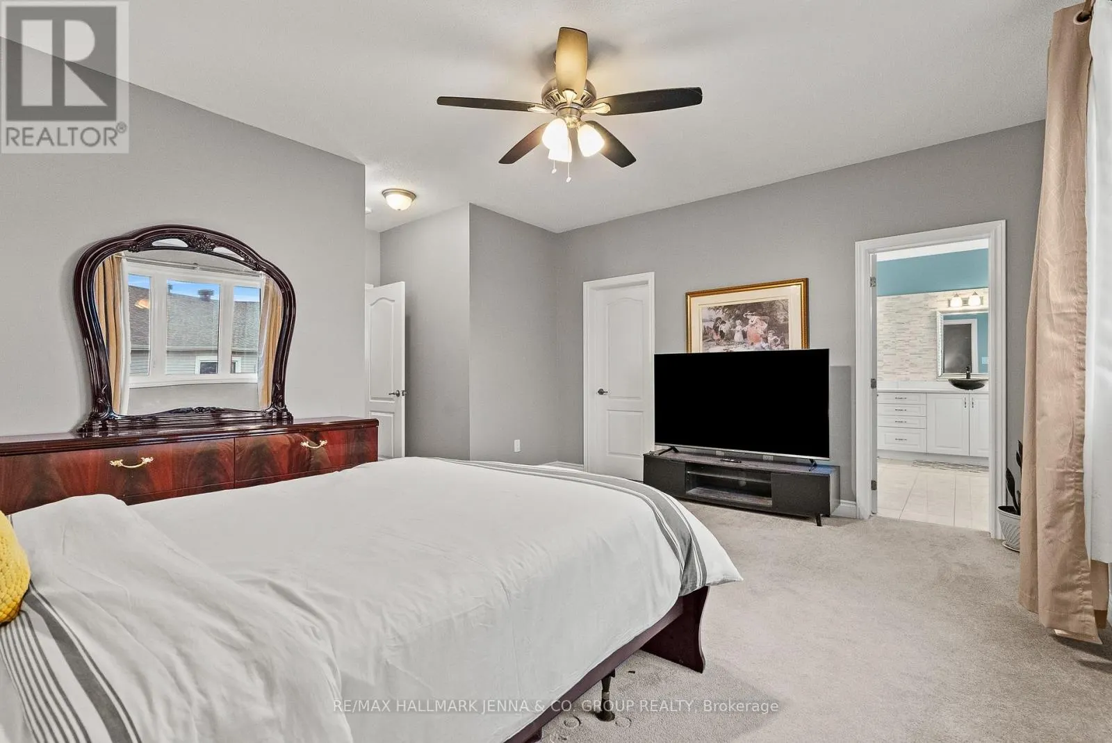 803 LOGPERCH CIRCLE