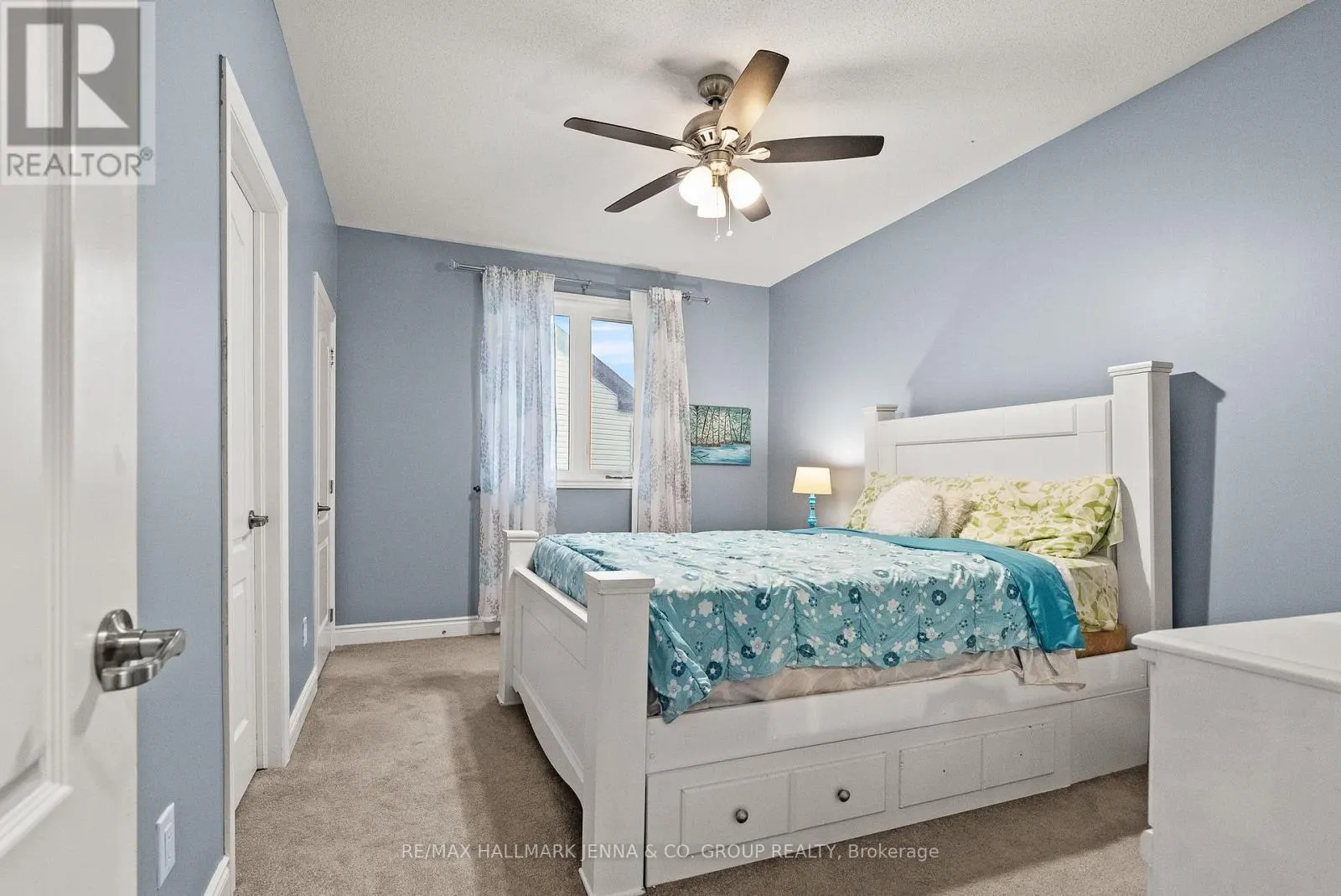 803 LOGPERCH CIRCLE
