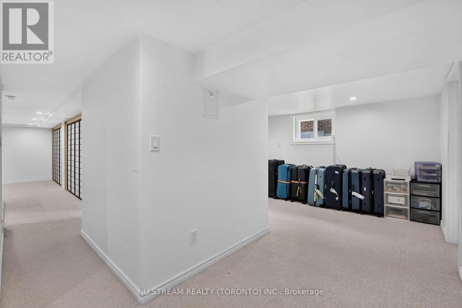 9 MANNING STREET