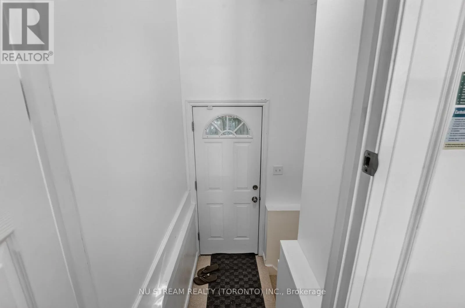 9 MANNING STREET