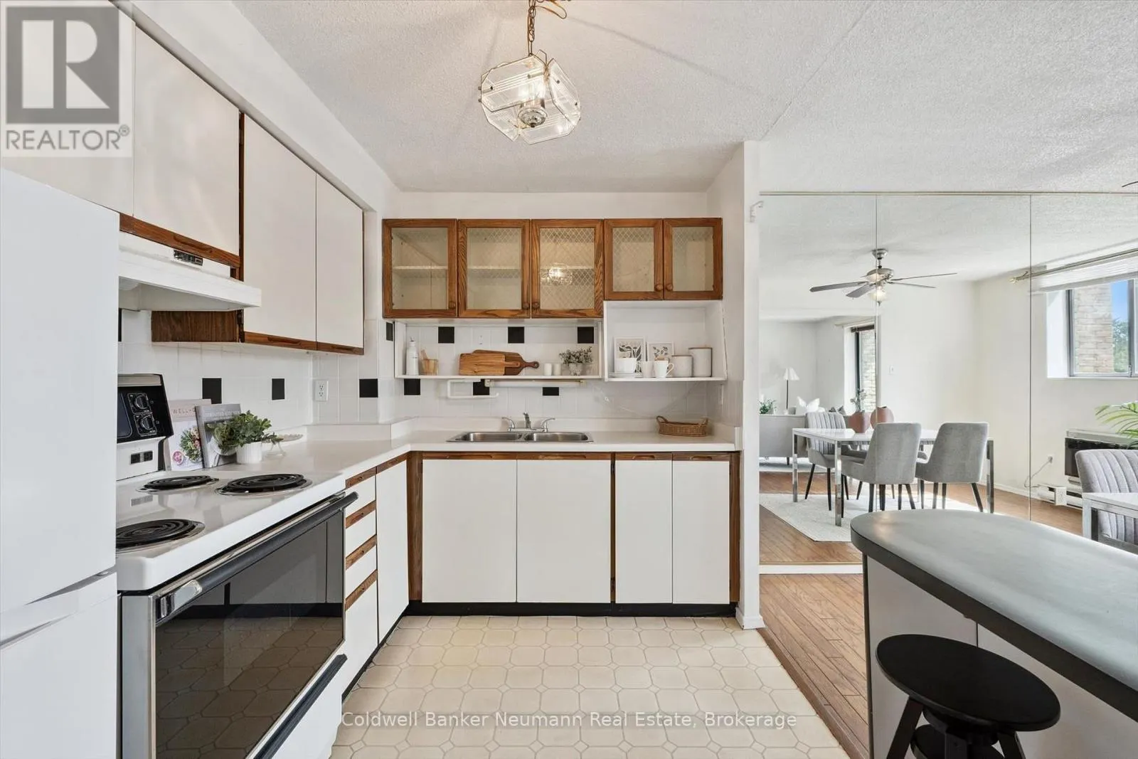 405 - 93 WESTWOOD ROAD #405