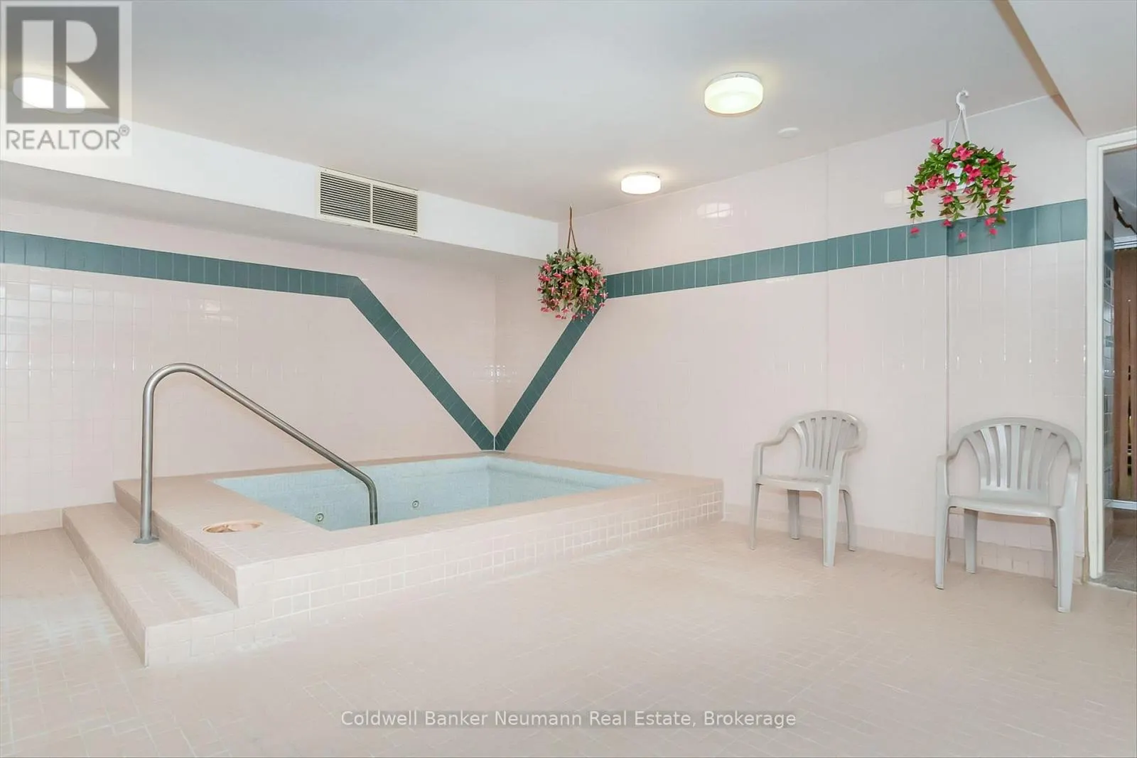 405 - 93 WESTWOOD ROAD #405