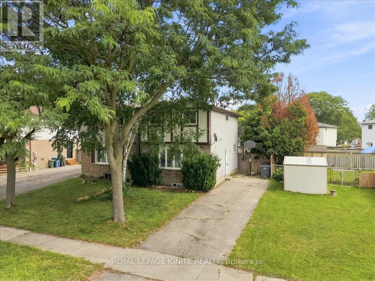 6 UPTON CRESCENT