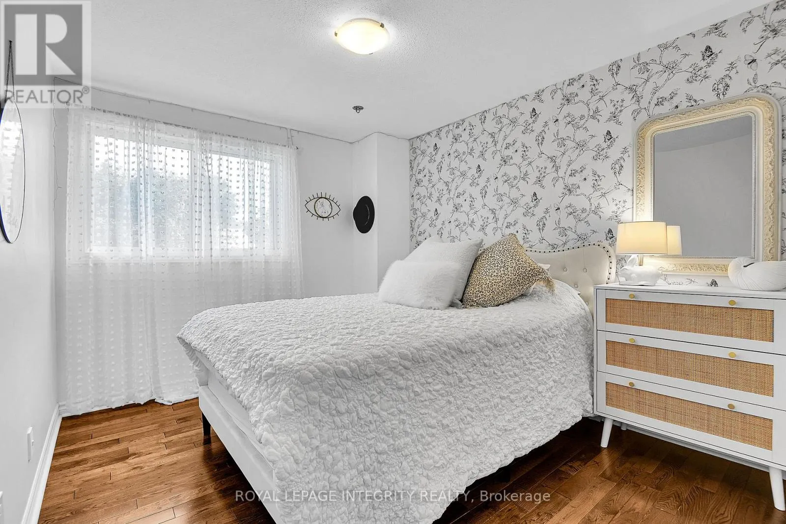 209 SHERWAY DRIVE