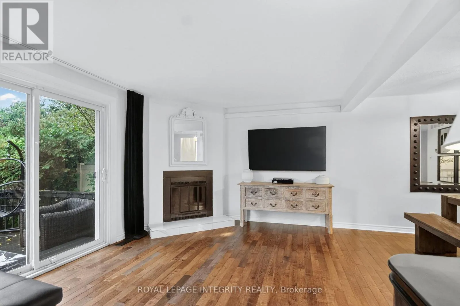 209 SHERWAY DRIVE
