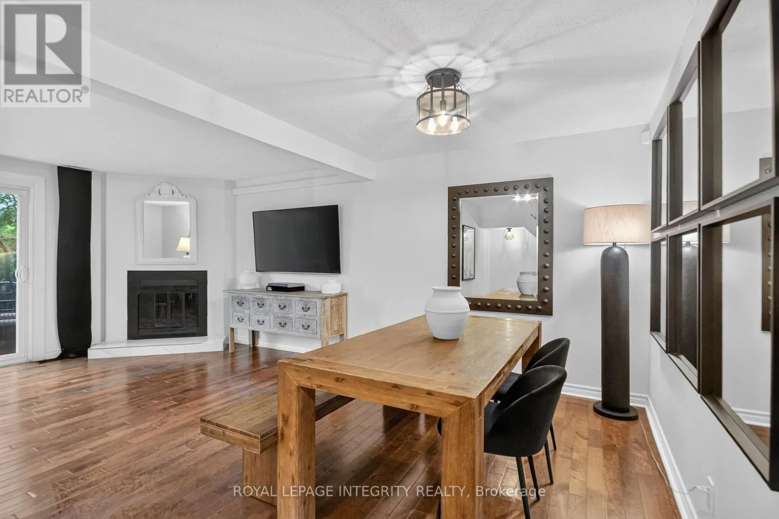 209 SHERWAY DRIVE