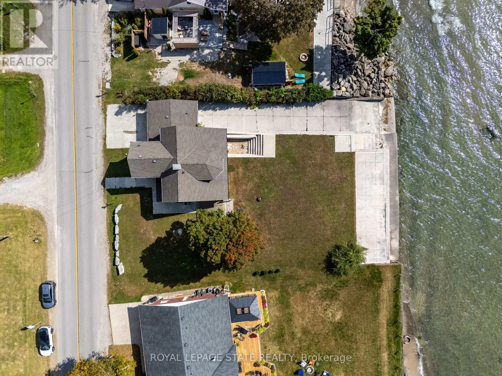 2952 NORTH SHORE DRIVE