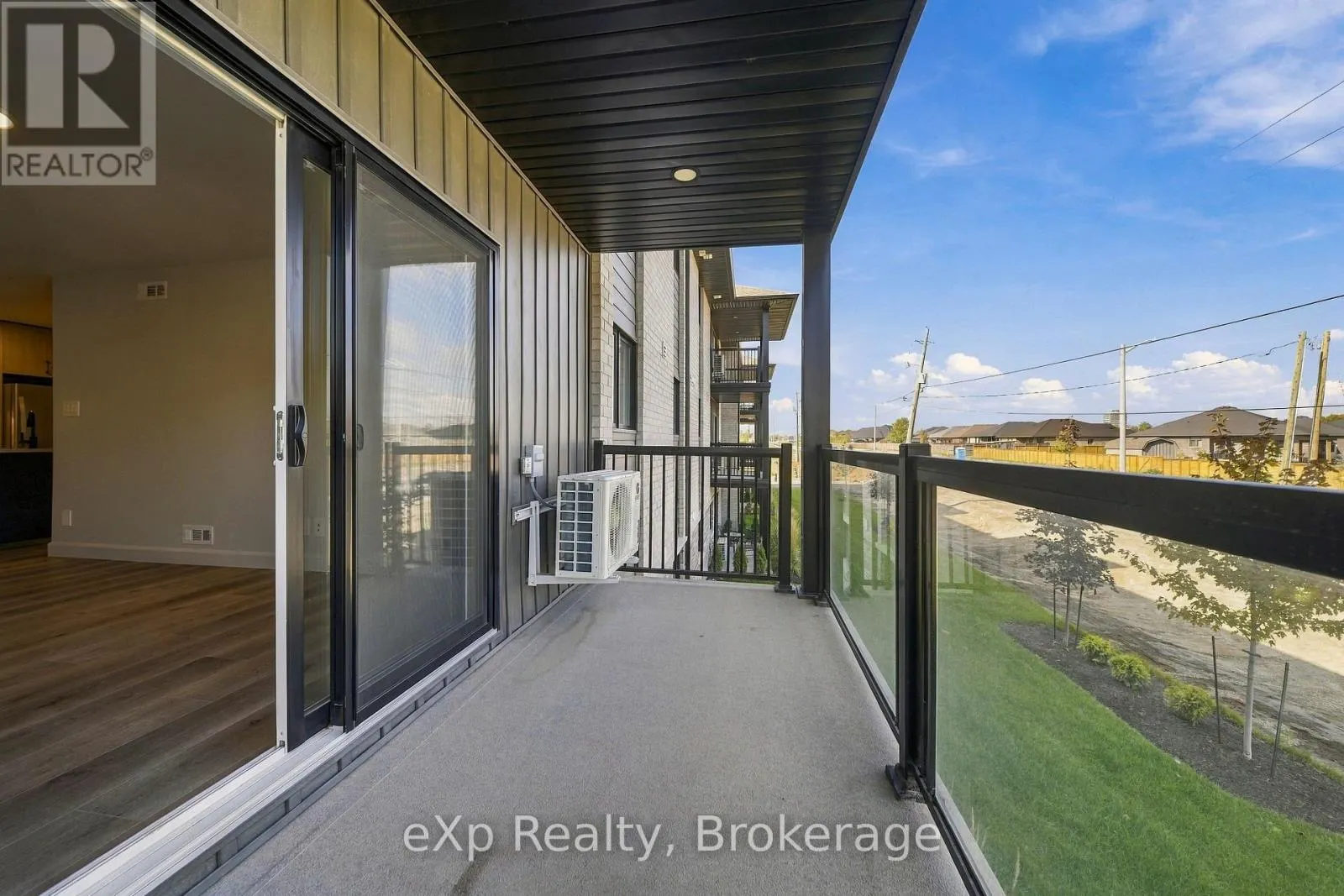 204 - 10 HILLSIDE MEADOW DRIVE #204