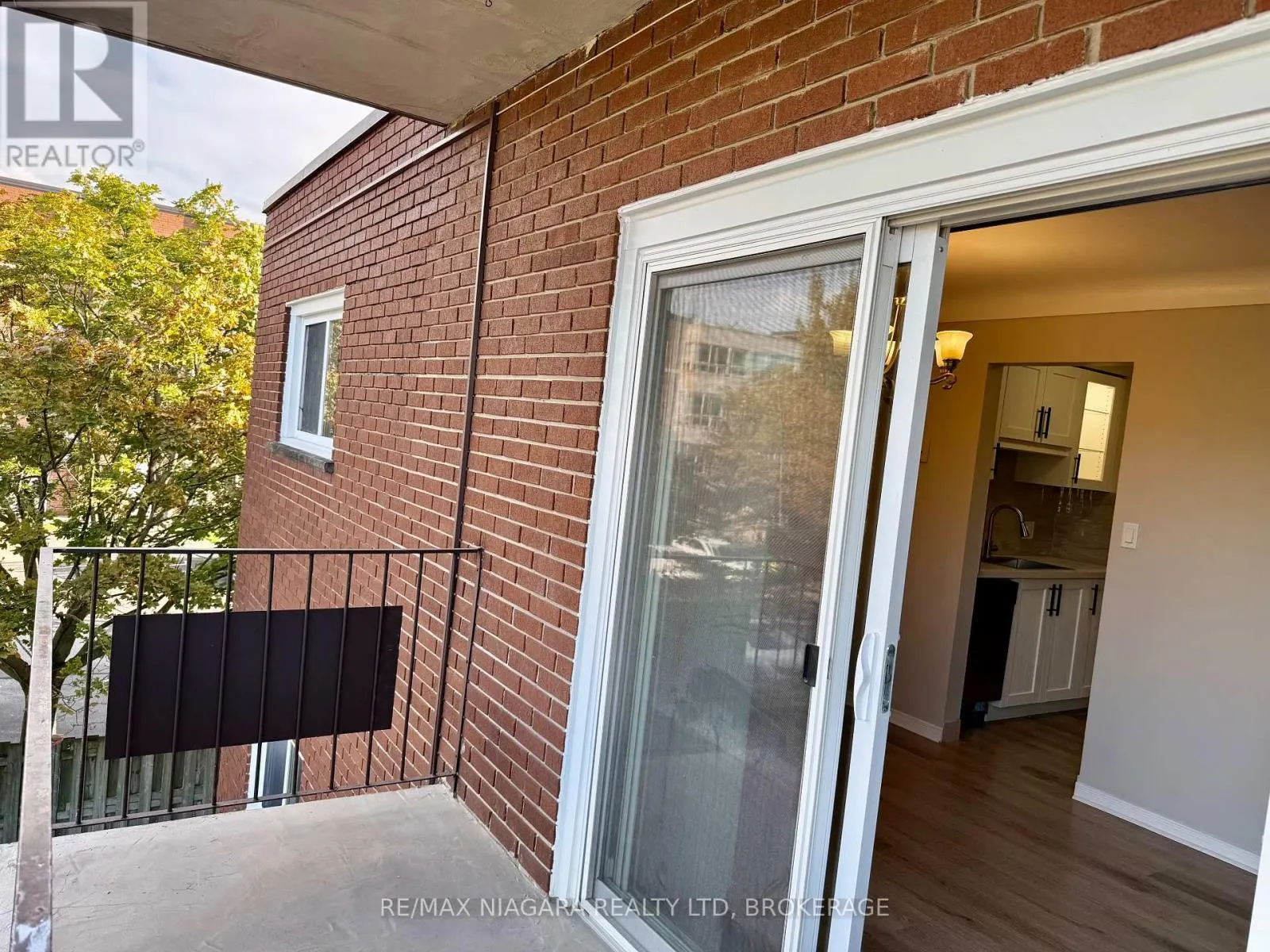 8 - 286 VINE STREET #8