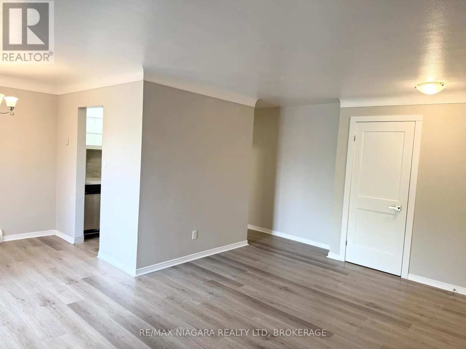 8 - 286 VINE STREET #8