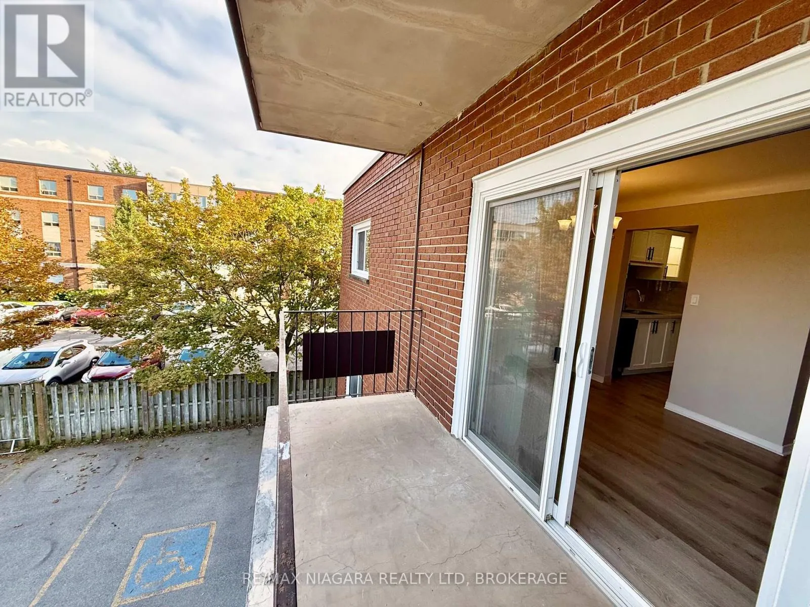 8 - 286 VINE STREET #8
