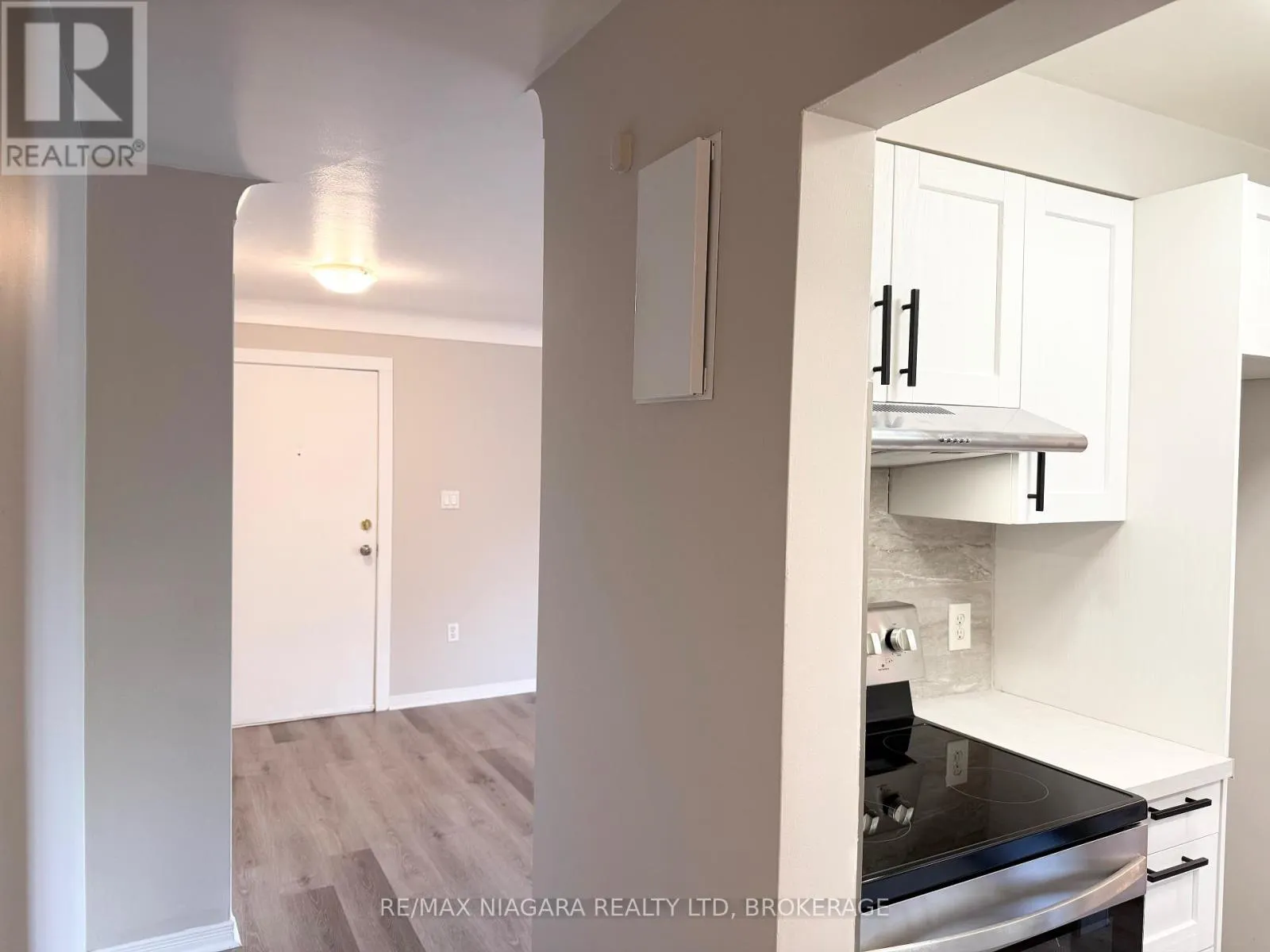 8 - 286 VINE STREET #8