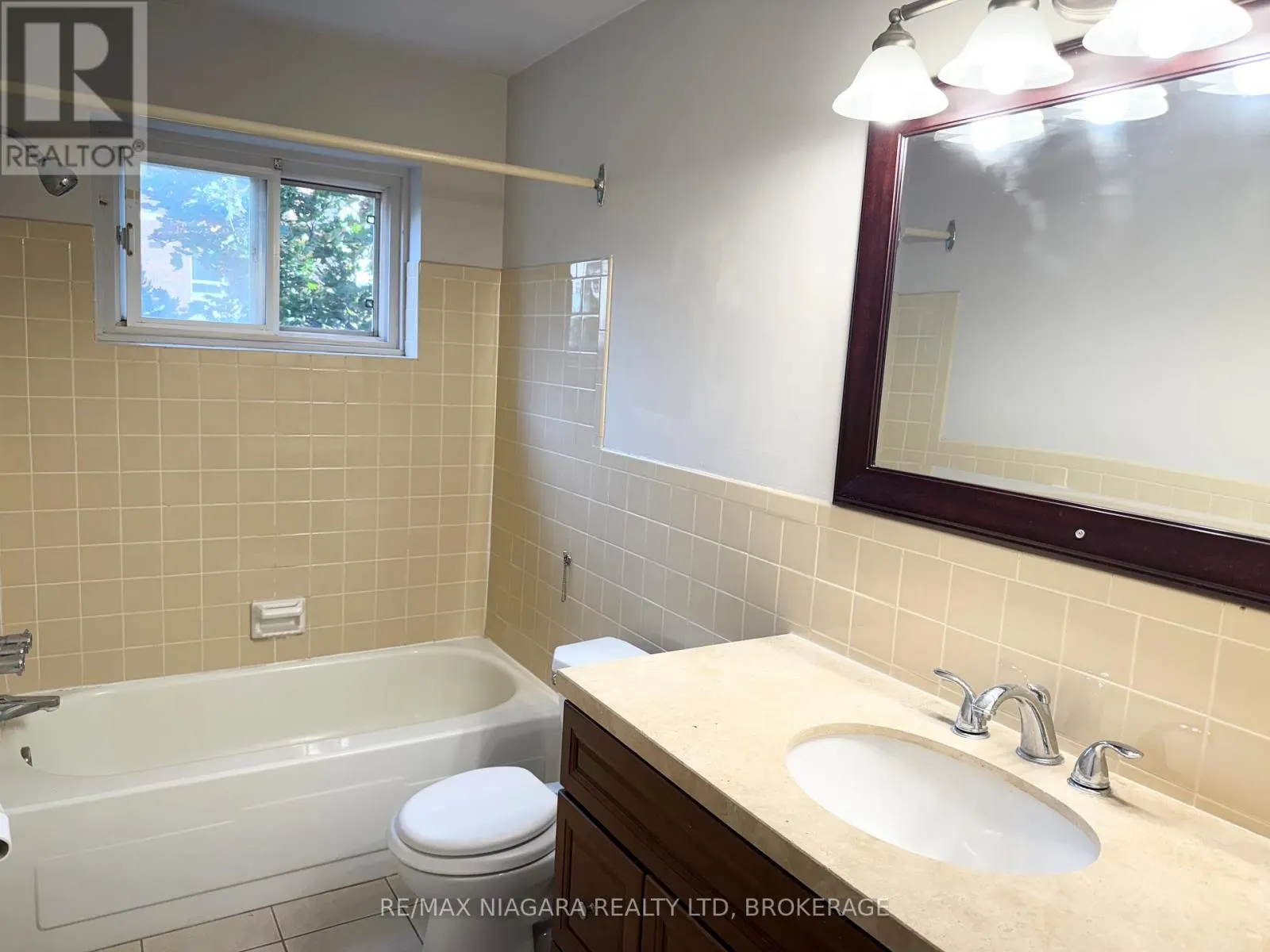 8 - 286 VINE STREET #8