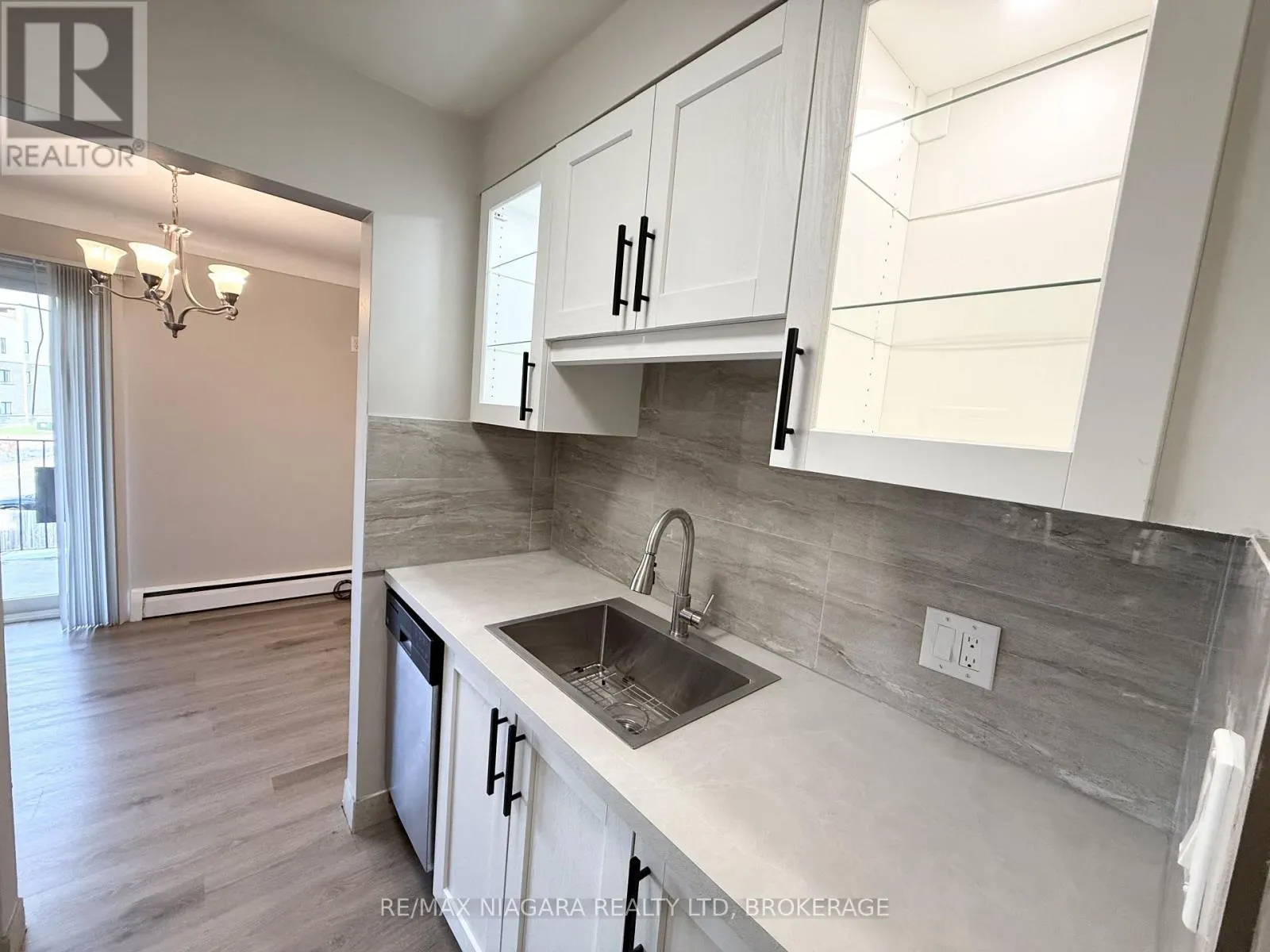 4 - 286 VINE STREET #4