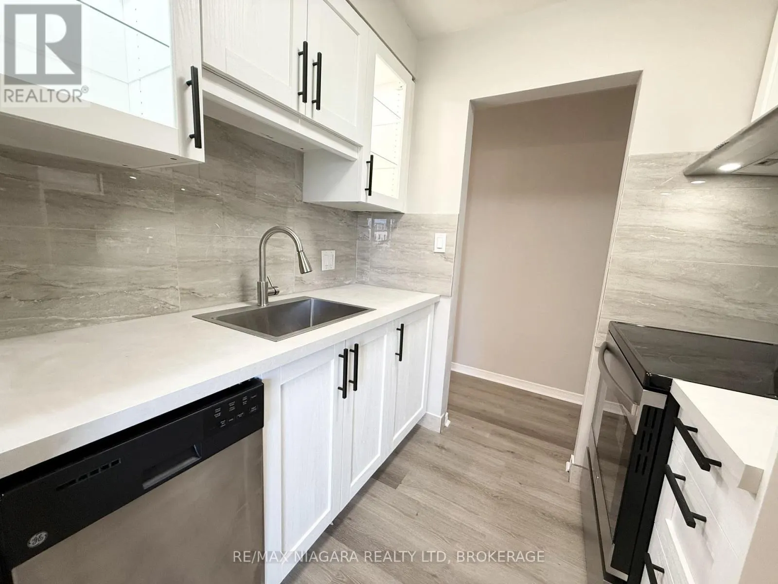 4 - 286 VINE STREET #4