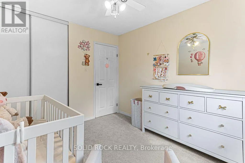 49 LONGSHIRE CIRCLE