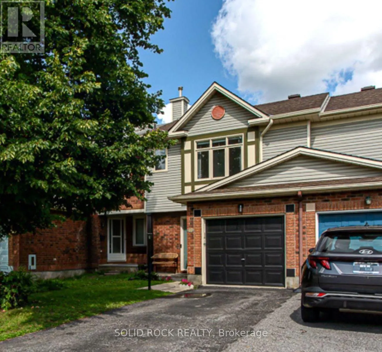 49 LONGSHIRE CIRCLE