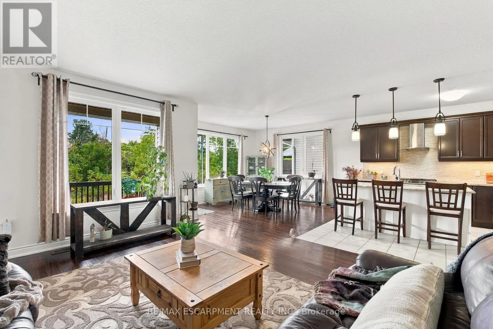 19 BROOKSIDE TERRACE