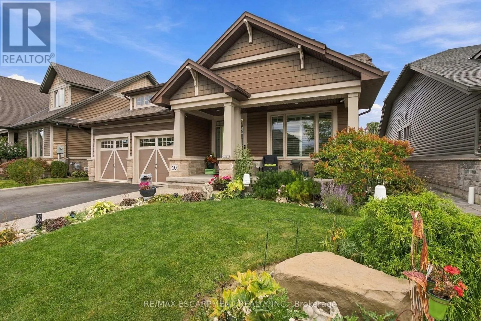19 BROOKSIDE TERRACE