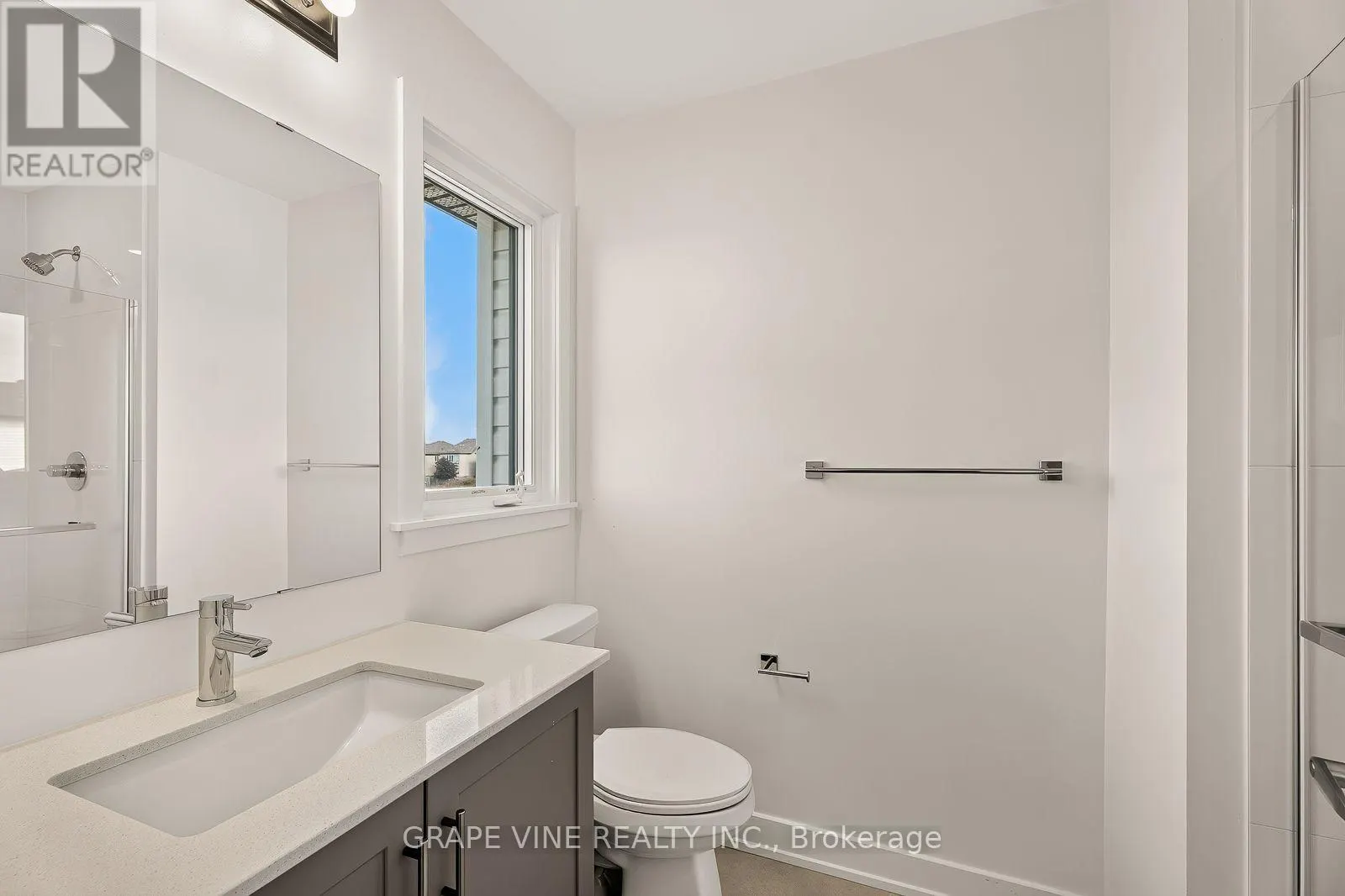 738 CAMINAR TERRACE