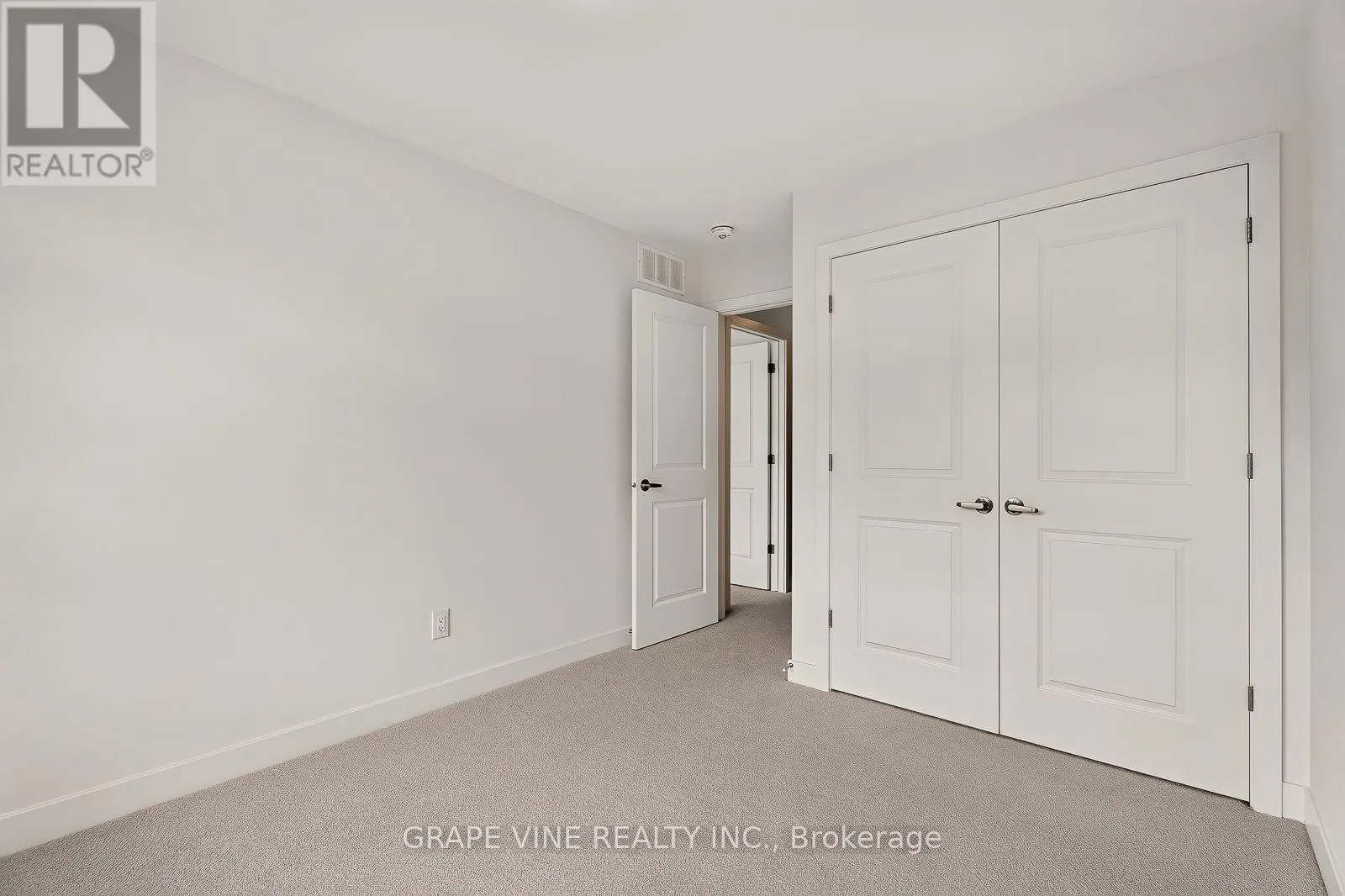 738 CAMINAR TERRACE