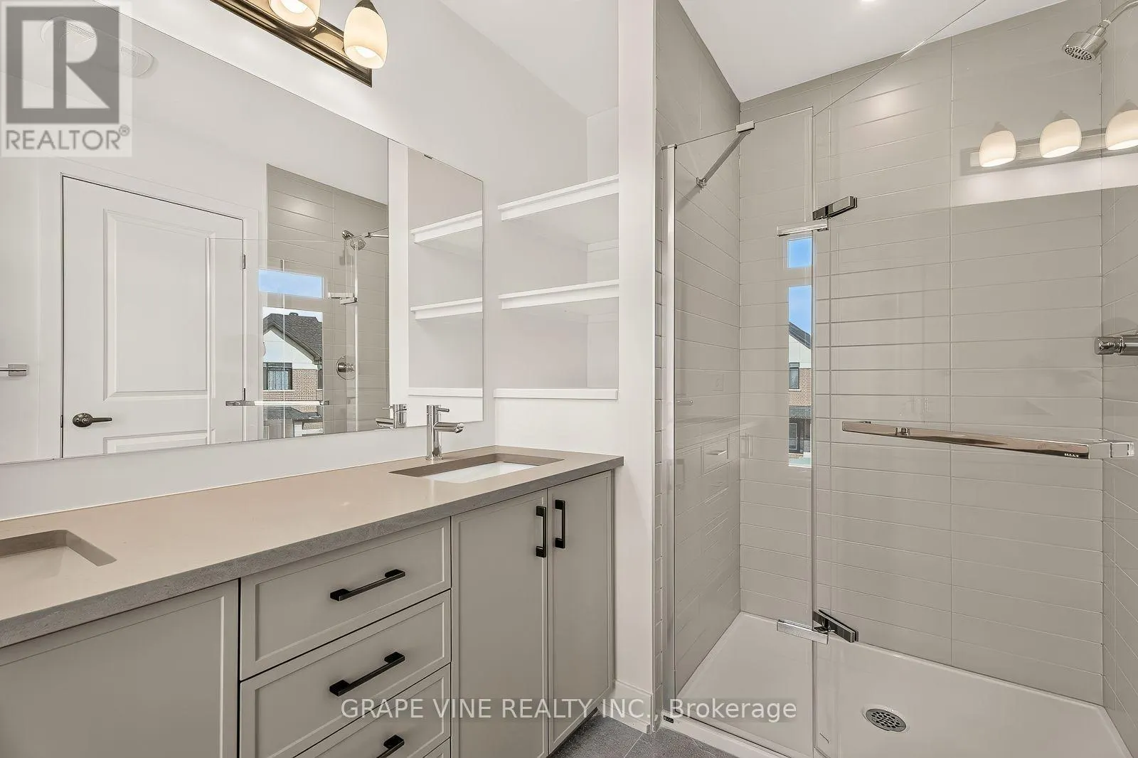 76 SAN FELICE CIRCLE
