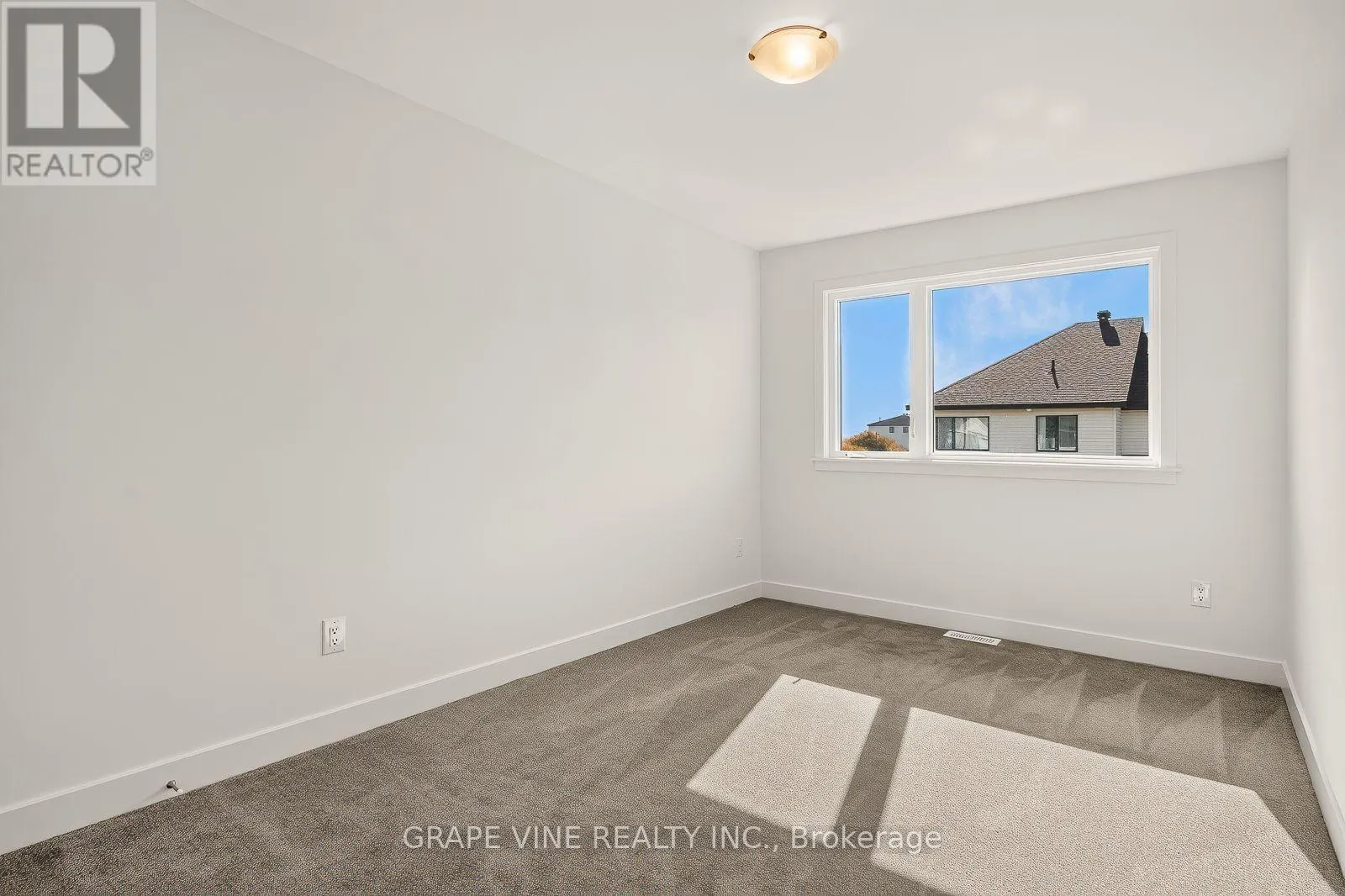 76 SAN FELICE CIRCLE