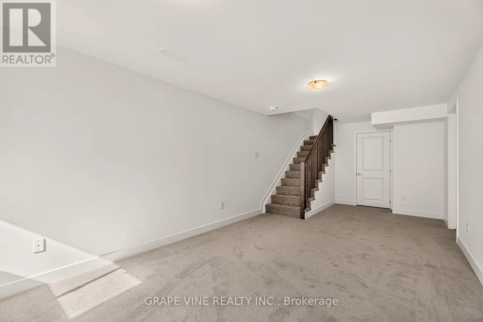 76 SAN FELICE CIRCLE