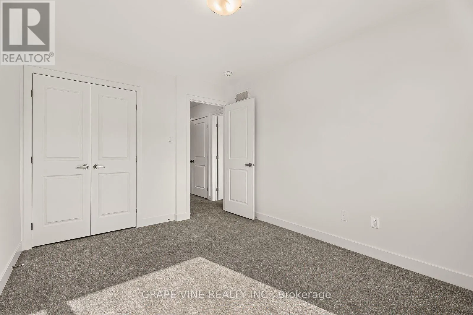 76 SAN FELICE CIRCLE