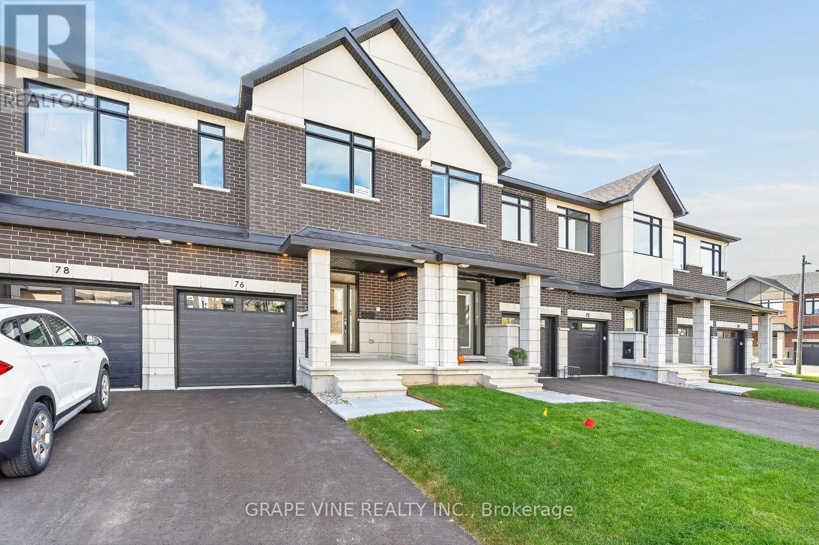 76 SAN FELICE CIRCLE