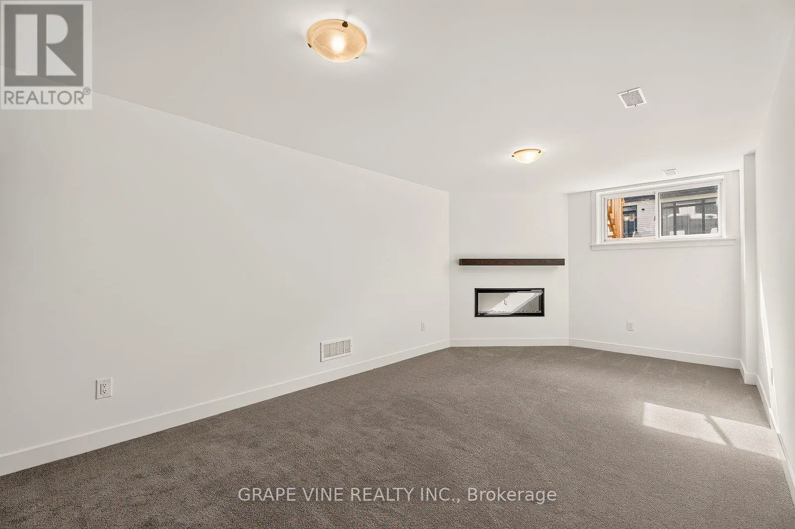 76 SAN FELICE CIRCLE