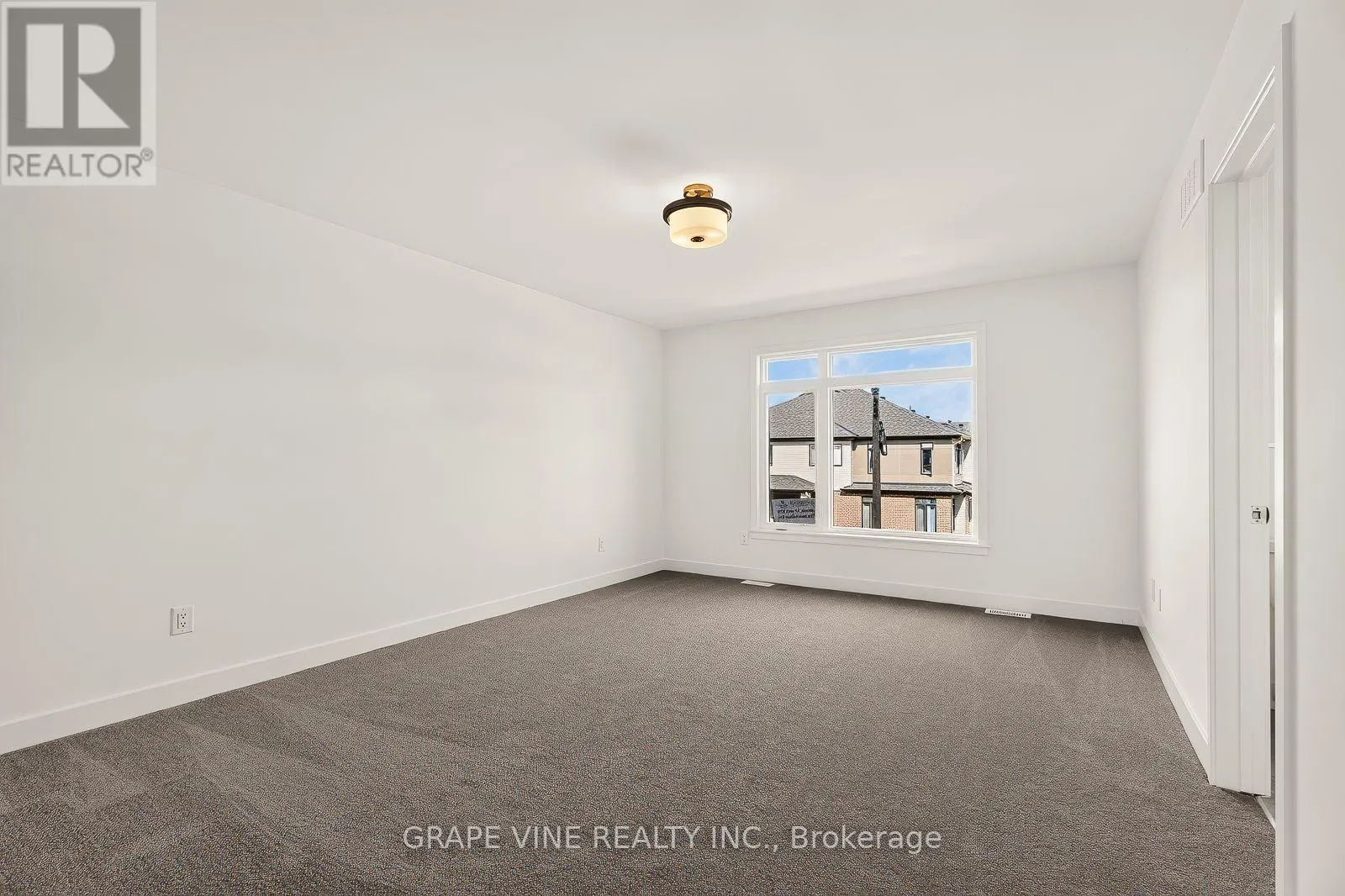 76 SAN FELICE CIRCLE