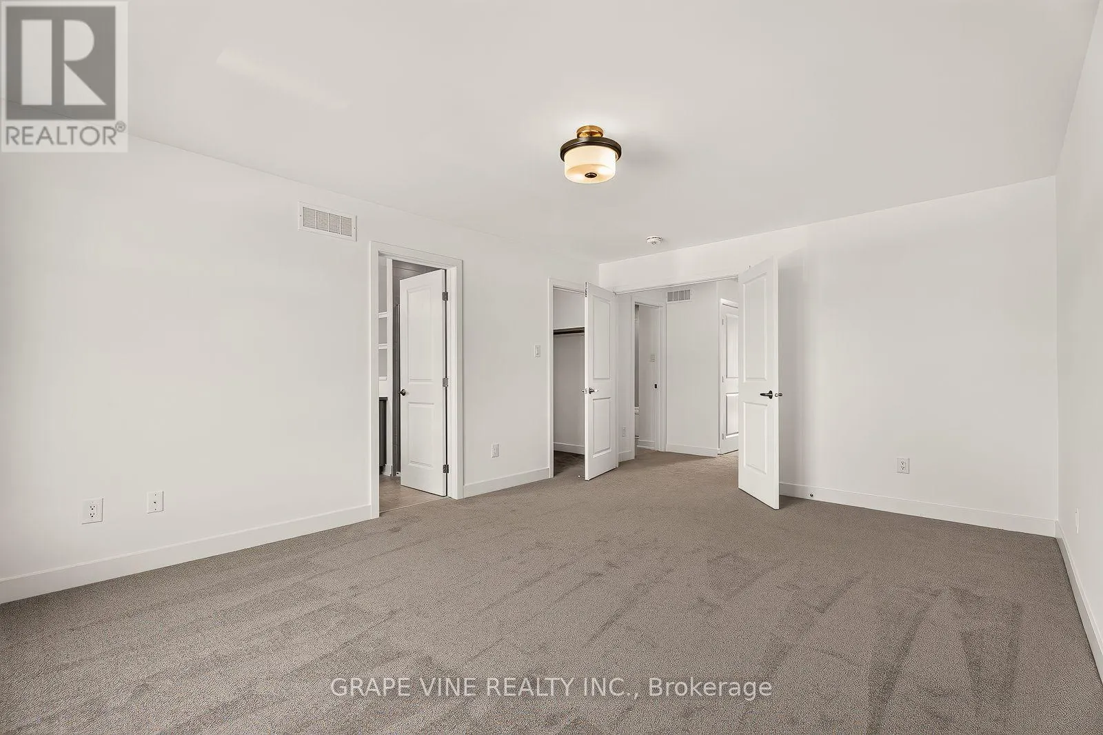 76 SAN FELICE CIRCLE