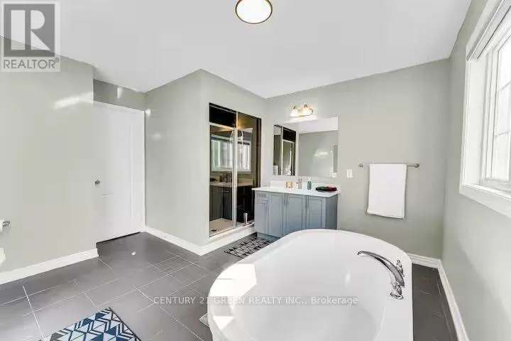 5 SUNSET WAY