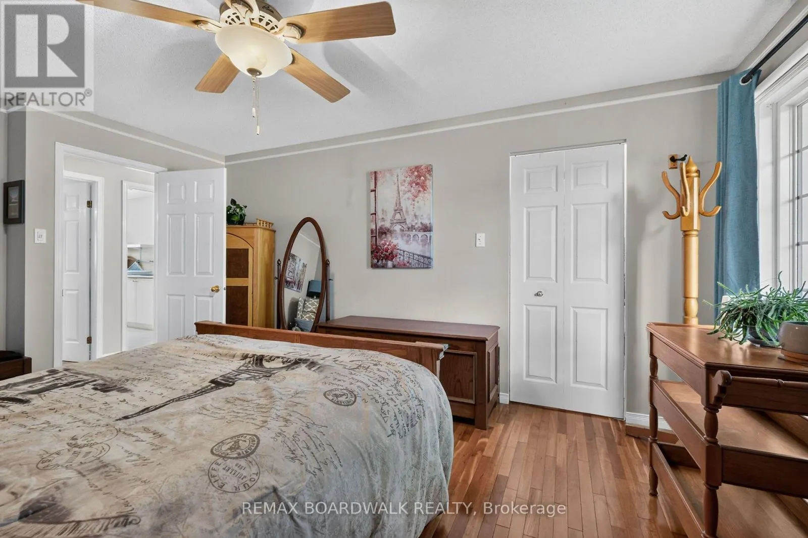 2762 JULIE STREET