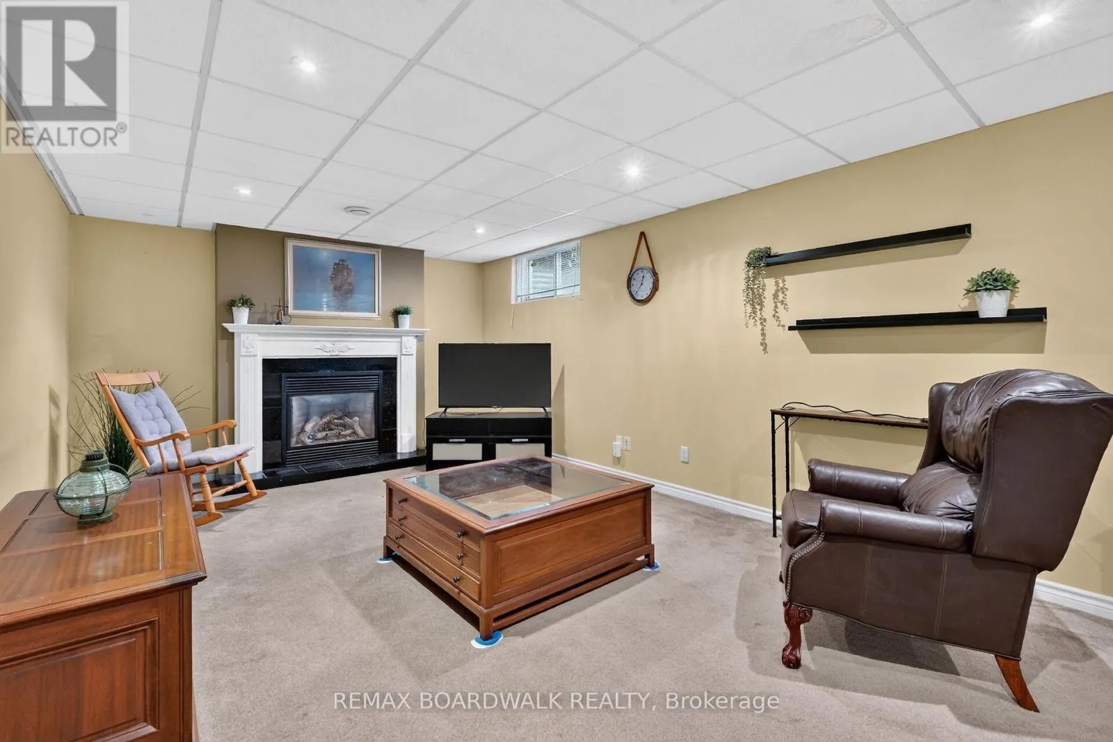 2762 JULIE STREET