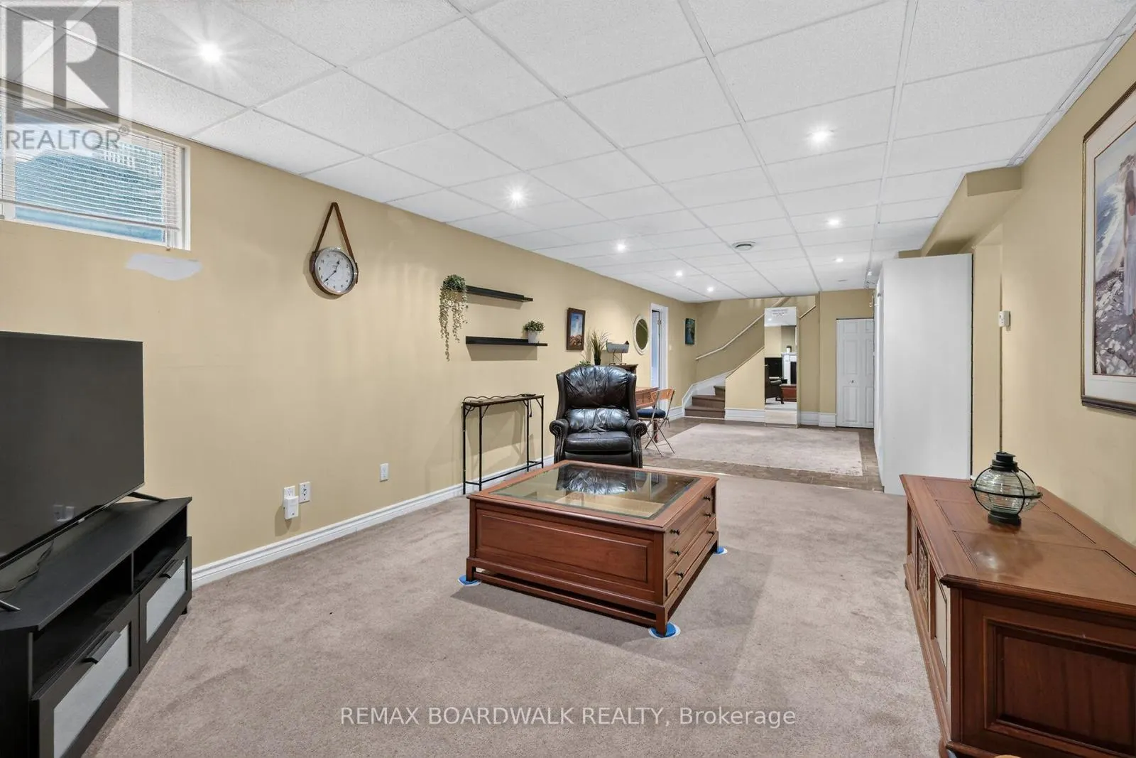 2762 JULIE STREET