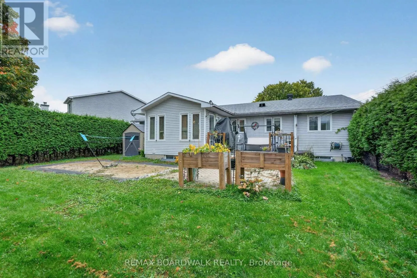2762 JULIE STREET