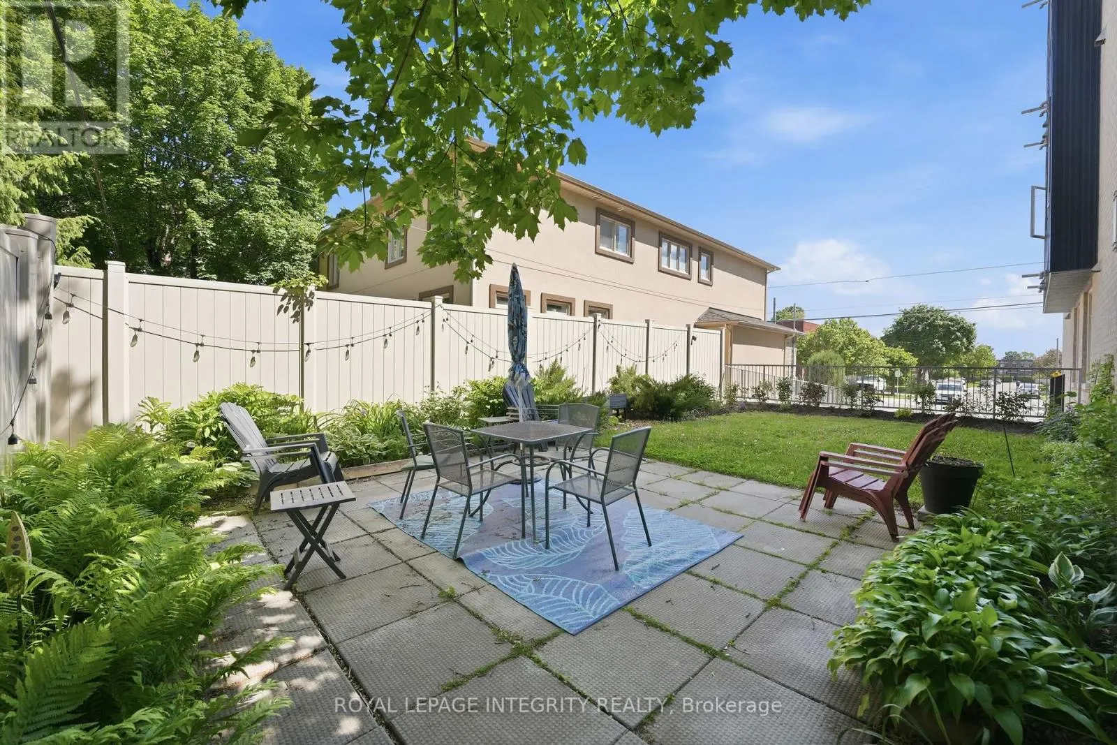 310 - 682 CHURCHILL AVENUE N