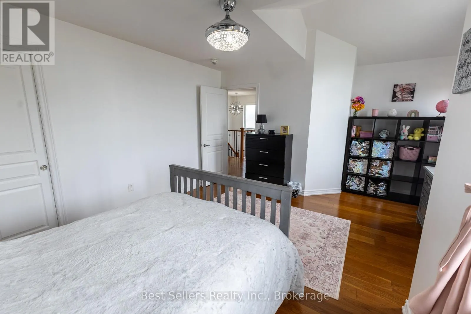 214 CARDINAL CRESCENT