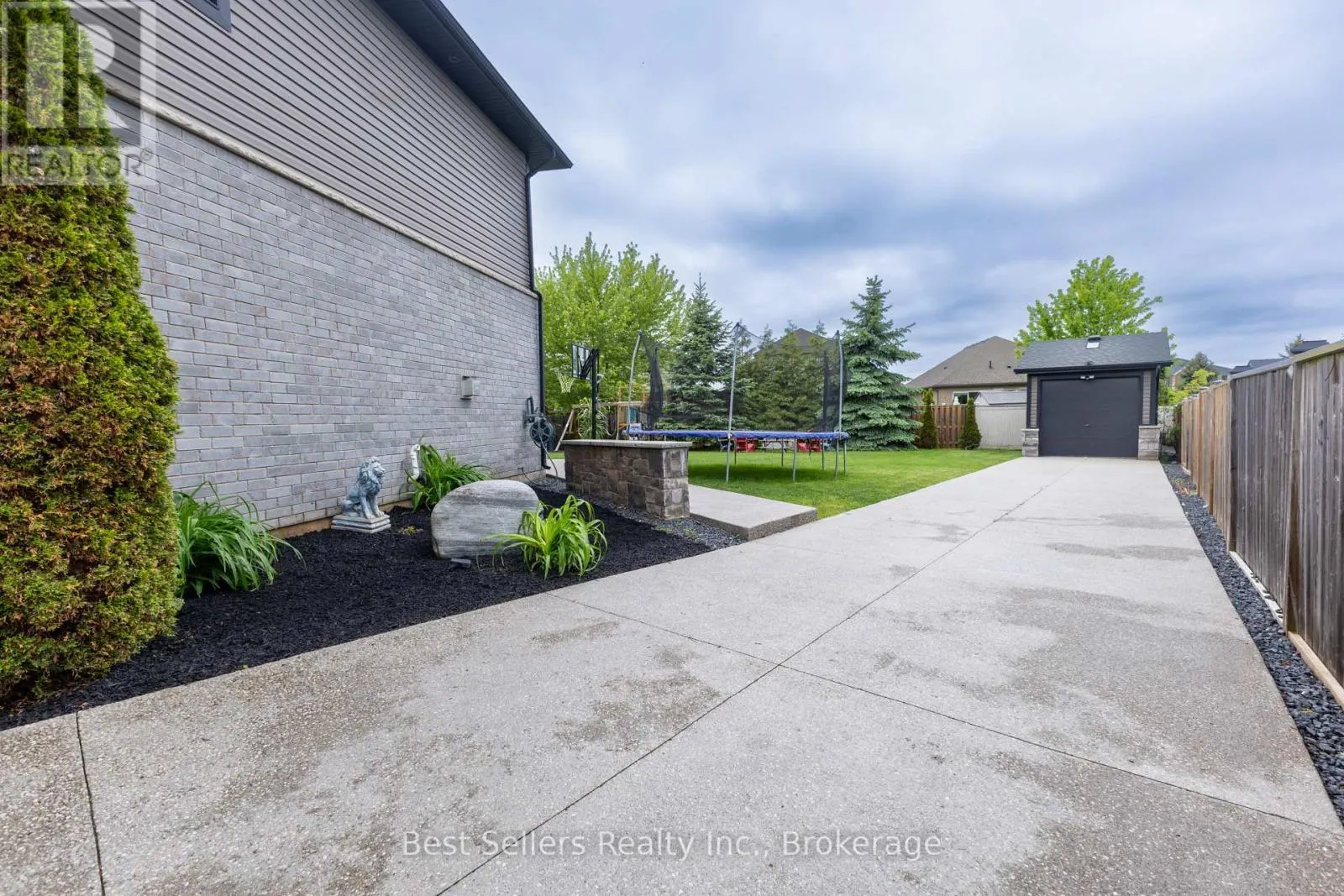 214 CARDINAL CRESCENT