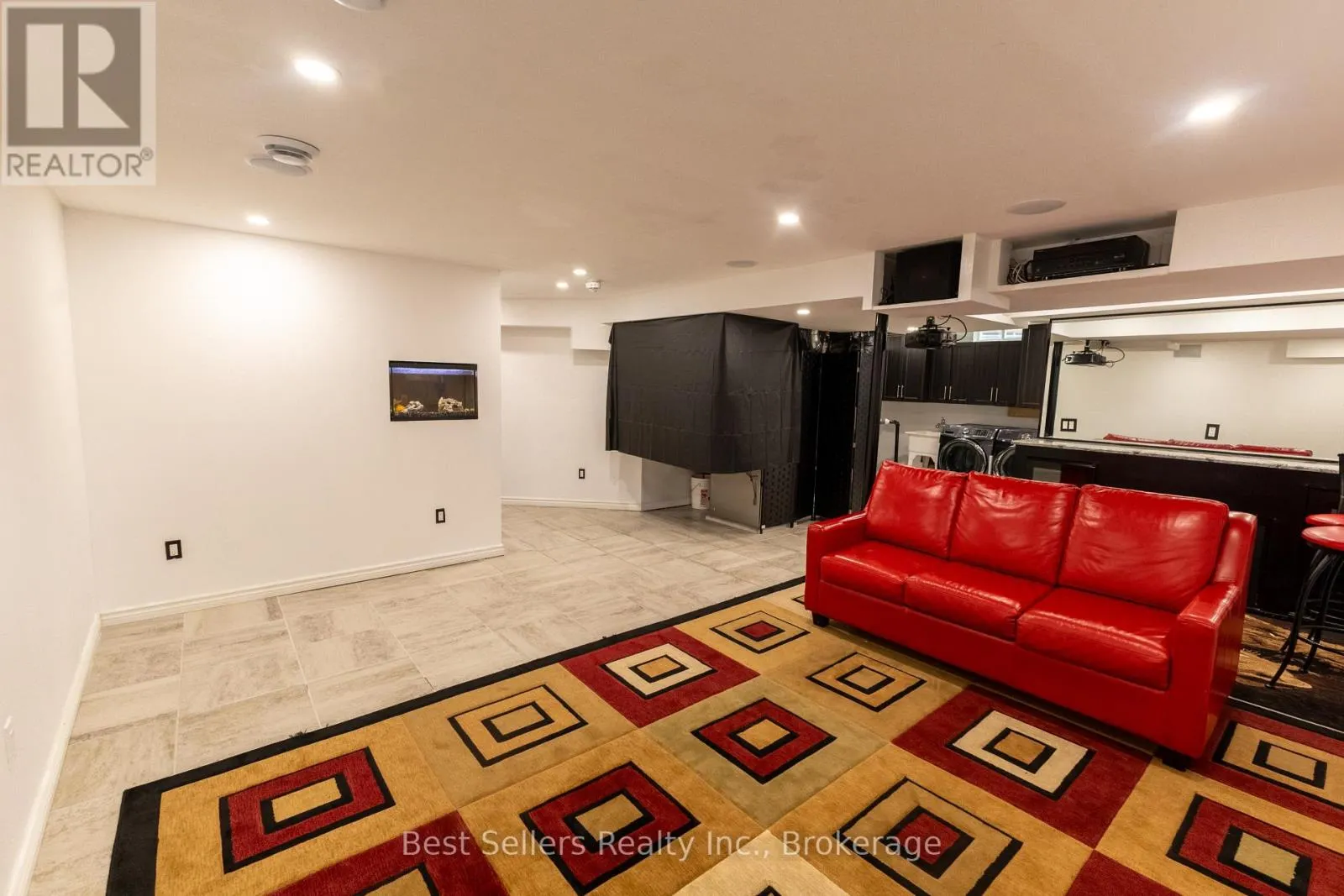 214 CARDINAL CRESCENT