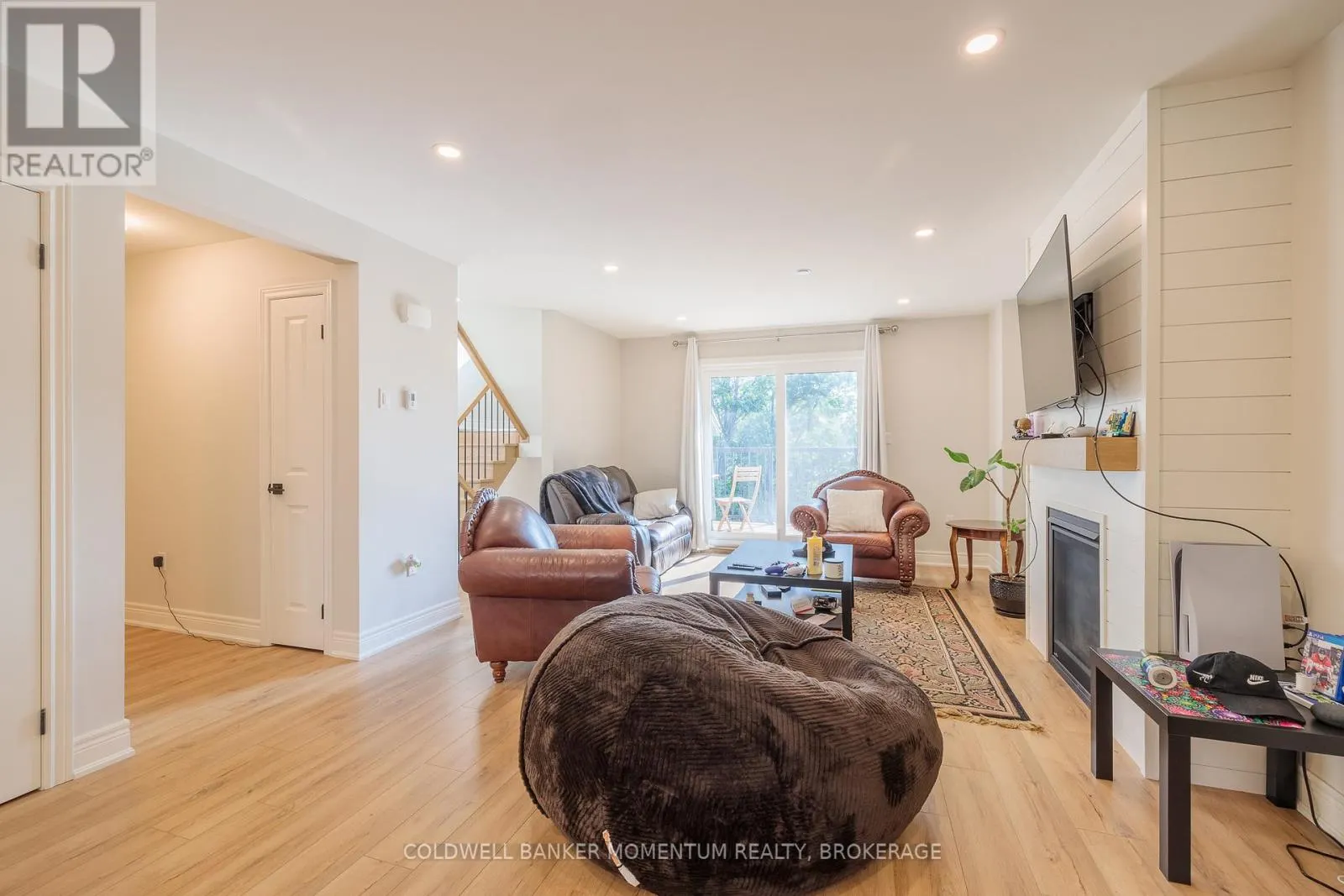 B - 153 B MOFFATT STREET #B