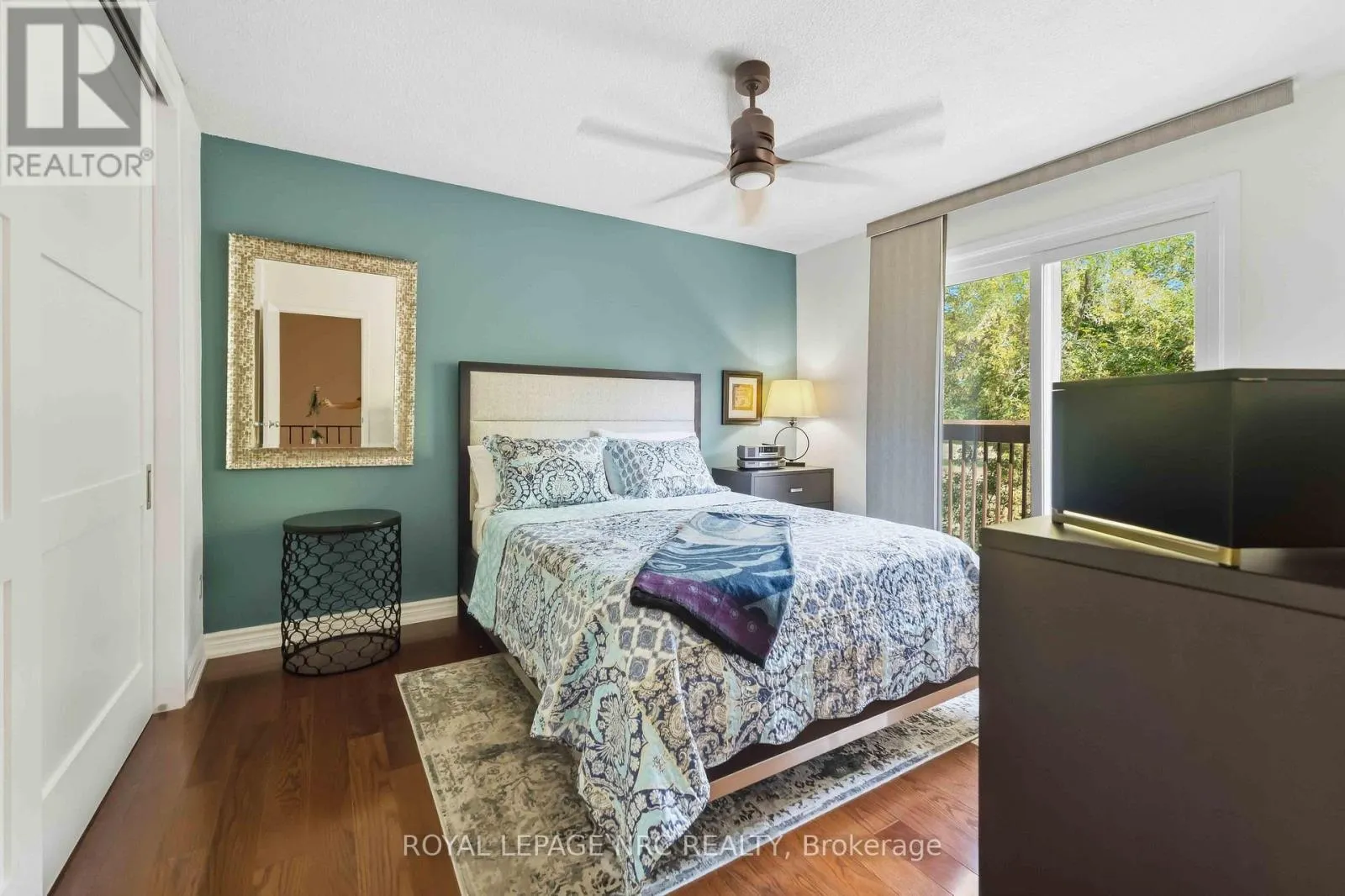 43 - 122 LAKESHORE ROAD #43