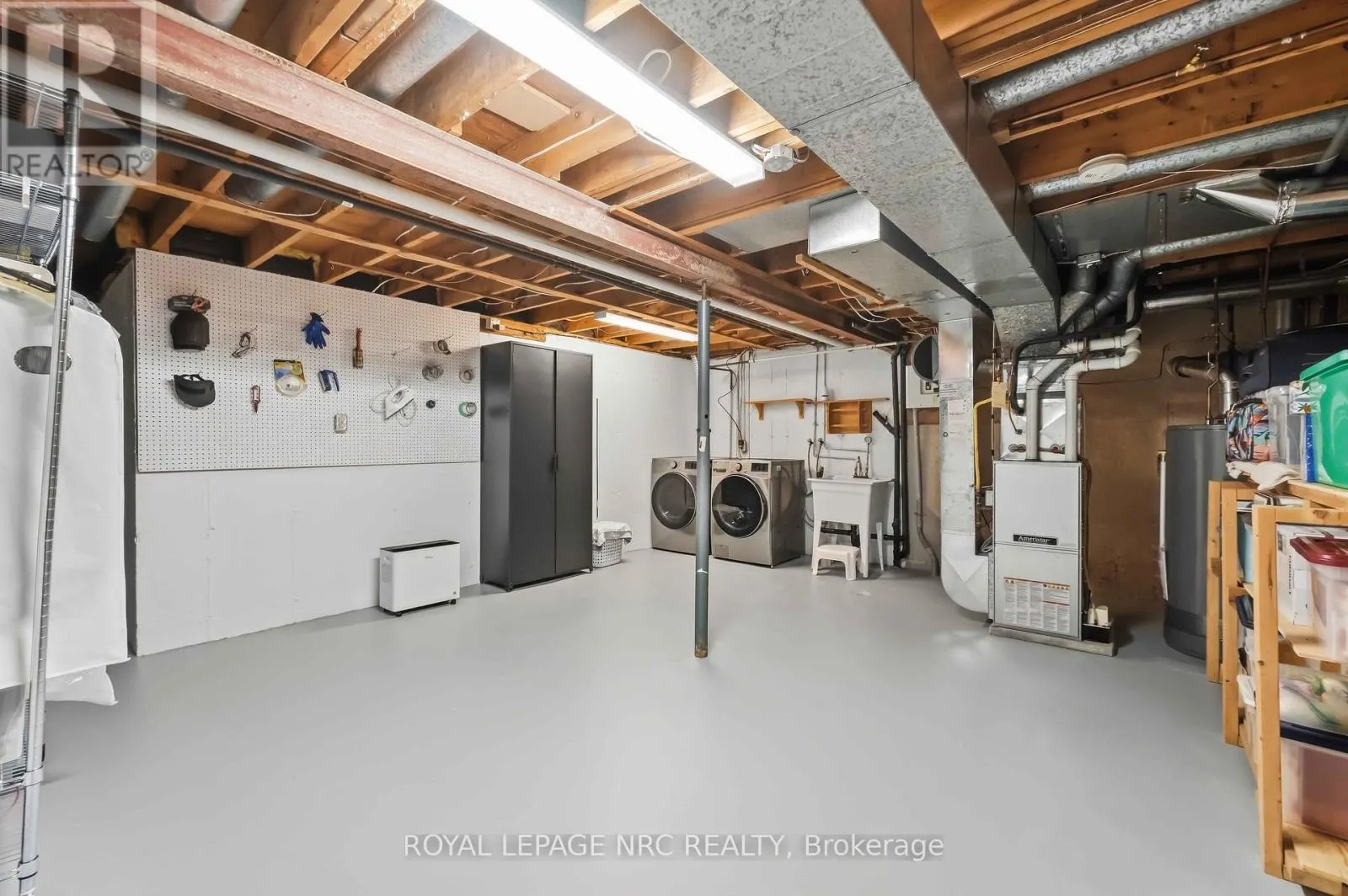43 - 122 LAKESHORE ROAD #43